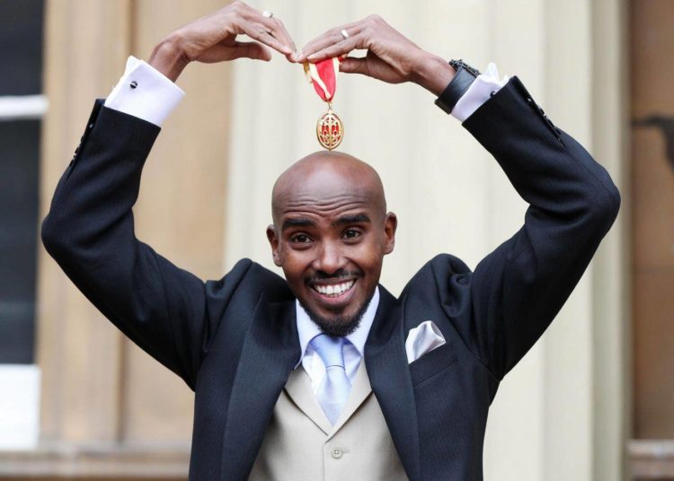 Reina Isabel II distinguió a Mo Farah como Caballero del Imperio Británico