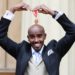 Reina Isabel II distinguió a Mo Farah como Caballero del Imperio Británico