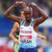 Mo Farah ganó la media maratón con tiempo de 59 minutos y 26 segundos/ARCHIVO
