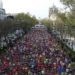 Miles de corredores tras la salida del EDP Rock n'roll Maratón de Madrid en la que se han dado cita más de 35.500 atletas de 124 países. Se trata del 41 cumpleaños del maratón madrileño, que posee el Gold Label de la IAAF, lo que le coloca a la altura de las prestigiosas pruebas de Nueva York, Londres y Berlín. EFE/Víctor Lerena