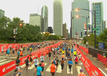 Más de 45 mil corredores estuvieron en la línea de salida del maratón de Chicago 2018/Telemundochicago.com