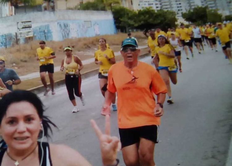 Ya pasó de los ochenta años y es frecuente verlos en las carreras de 10K que se organizan en Caracas/Cortesía