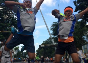 Alexander Ayuso y Ronaldo River Ayuso al finalizar su primera carrera de calle: Gatorade Caracas Rock/Cortesía Obanova Velásquez