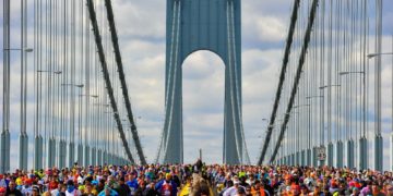 Como ya es tradición la salida se dio por olas desde el puente Verrazano Bridge/Born2run.it