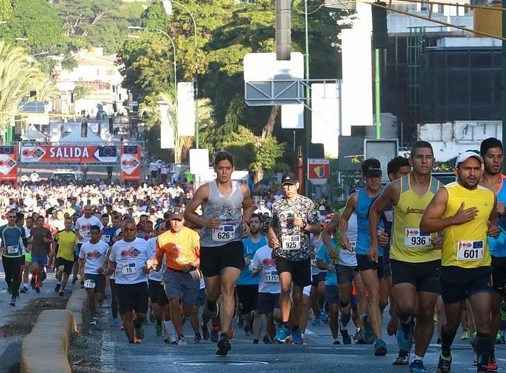La carrera-caminata partió desde las inmediaciones de la Plaza Alfredo Sadel de Las Mercedes/Cortesía