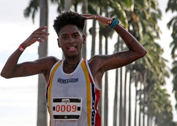 El corredor de asfalto Marvin Blanco fue el primero en cruzar la meta en la hacienda Santa Teresa con tiempo de 52:03/Cortesía