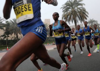 En el caso de los maratonistas es importante realizarse una prueba de esfuerzo/Foto referencial EFE