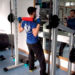 Sentadillas con barra fija mejoran tu potencia y fuerza