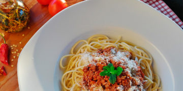 Es importante consumir la cantidad adecuada de carbohidratos para la tarea que estás realizando, sobre todo en períodos de alta carga y estrés ambiental/Pixabay