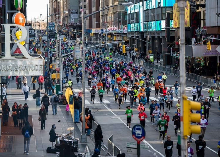 Se estima que unos 53.000 corredores crucen la meta este año/Cortesía