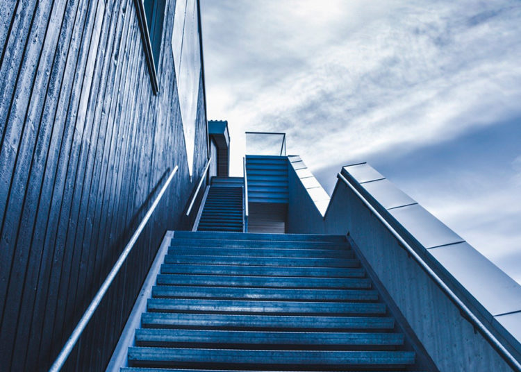 Subir escaleras, una buena opción durante el confinamiento