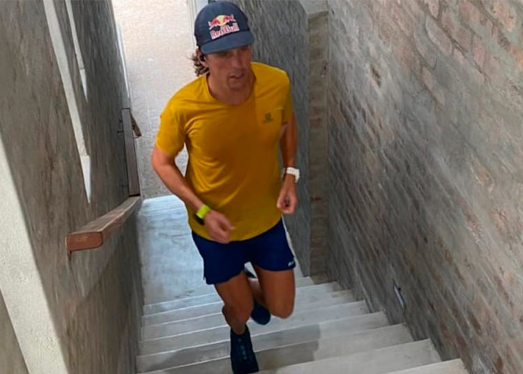 Completó el reto que llamó #HomeRun donde dio 1.455 vueltas de 110 metros en su casa/Planeta Triatlón