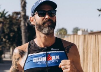 «Tengo un tumor cerebral pero he terminado un Ironman para inspirar a mi hija»