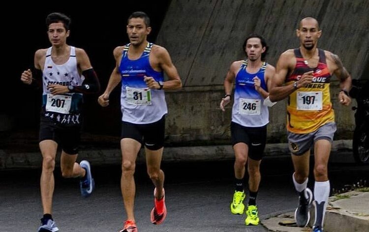 Yhousman Perdomo y María Garrido ganan Aire 10K presencial en La Carlota