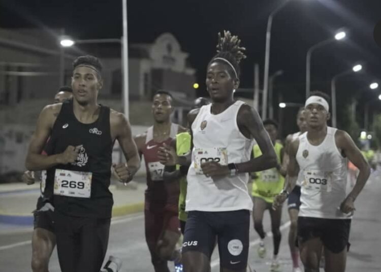 Marvin Blanco y Raquel Agudelo ganan los 10K de LED Falcón se Mueve