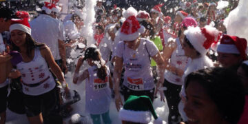 Santa Corre